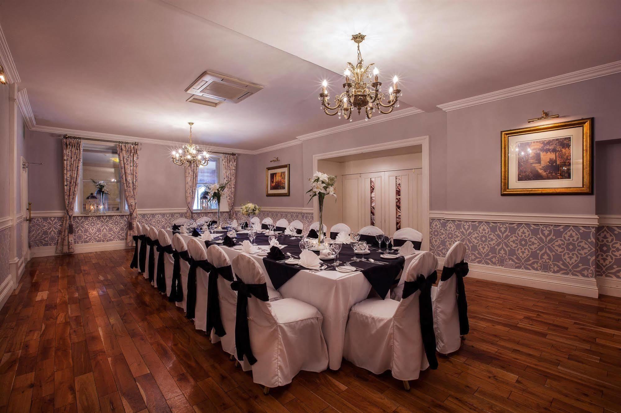 Castle Arch Hotel Trim Dış mekan fotoğraf